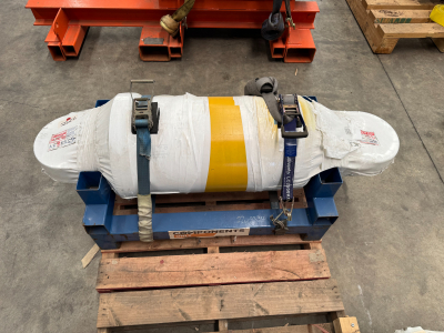 KOMATSU 830E-1AC REAR SUSPENSION (ROD UP)