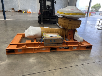 CATERPILLAR COMPLETE FRONT RH CORNER